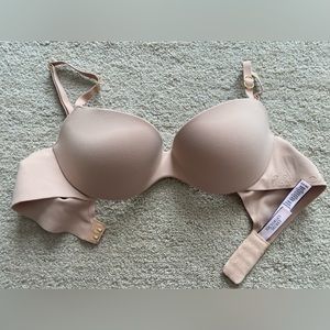Incredible by Victoria’s Secret Lined Balconette